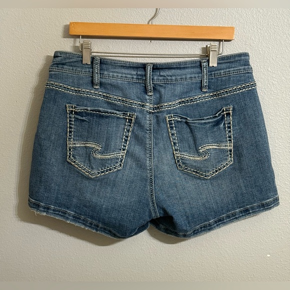 Silver Jeans Co. Elyse Blue Jean Shorts Women’s Size W32/L4 - Picture 4 of 5